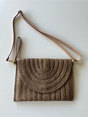 Woven Straw Crossbody Bag in Light Brown